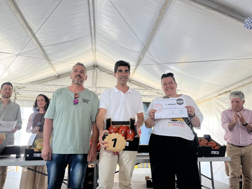 Tomate Huevo Toro 2025 ganador