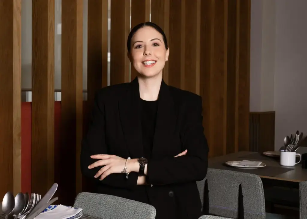 andrea martin tragata