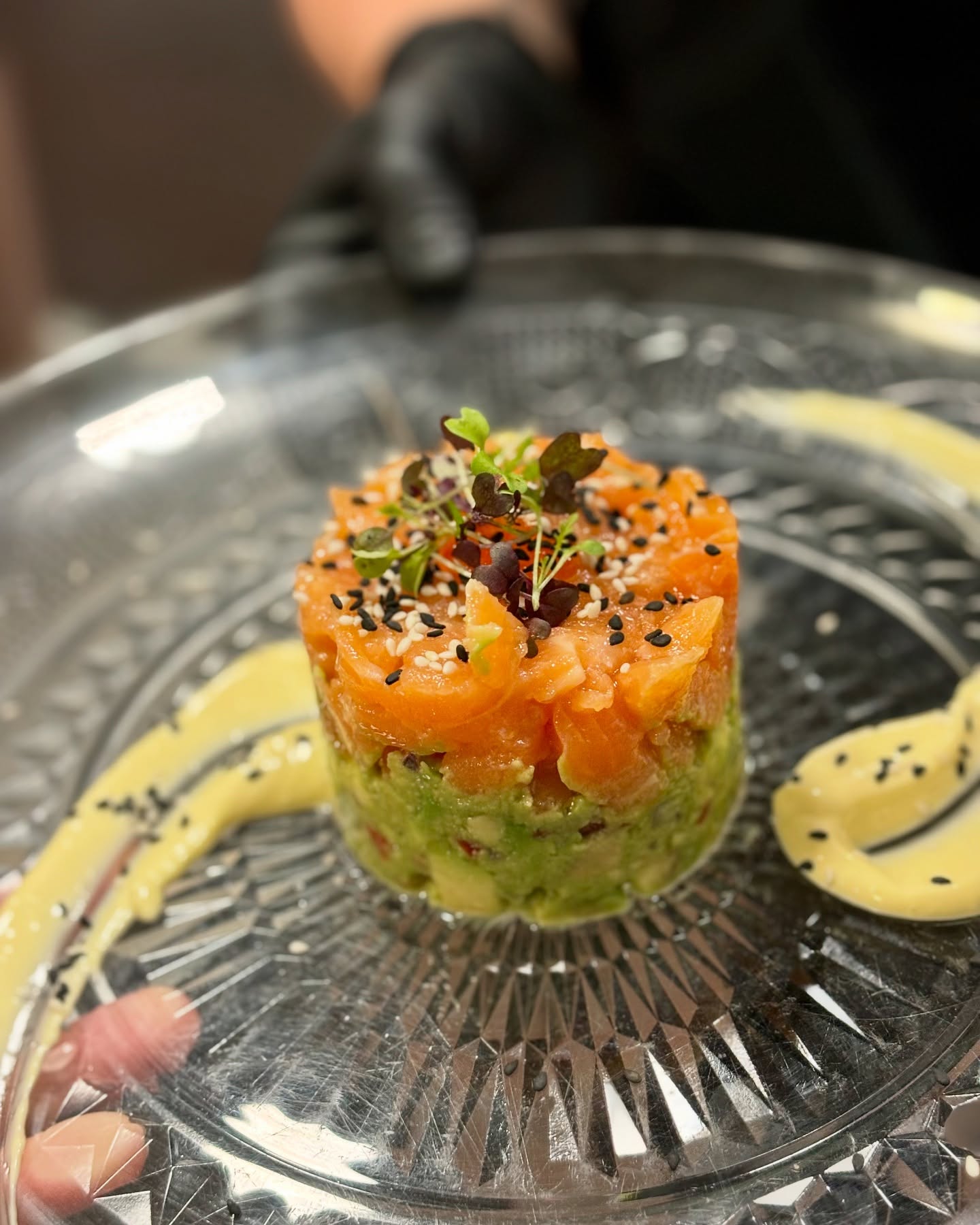 charolais tartar salmon aguacate