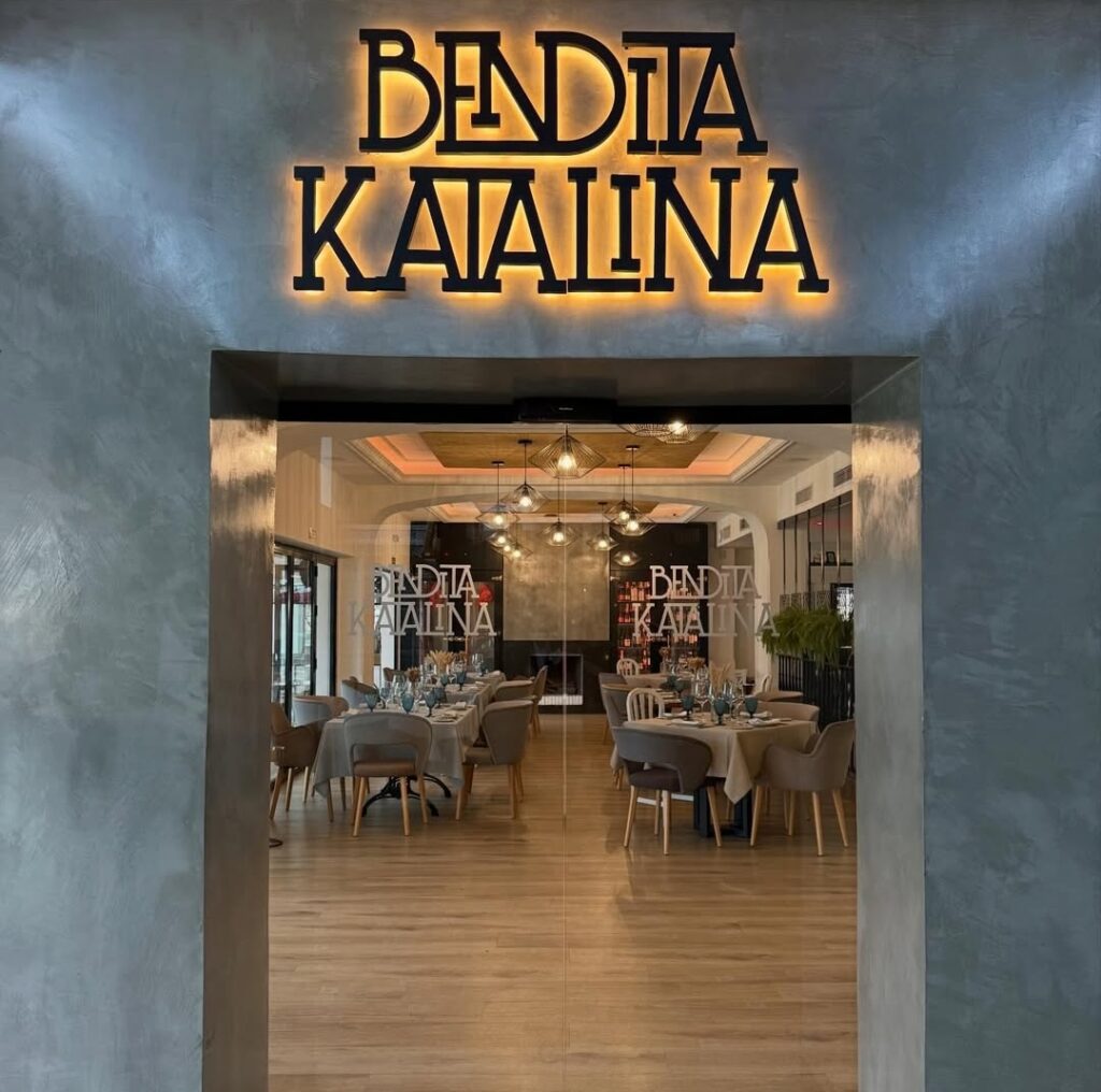 Bendita katalina entrada